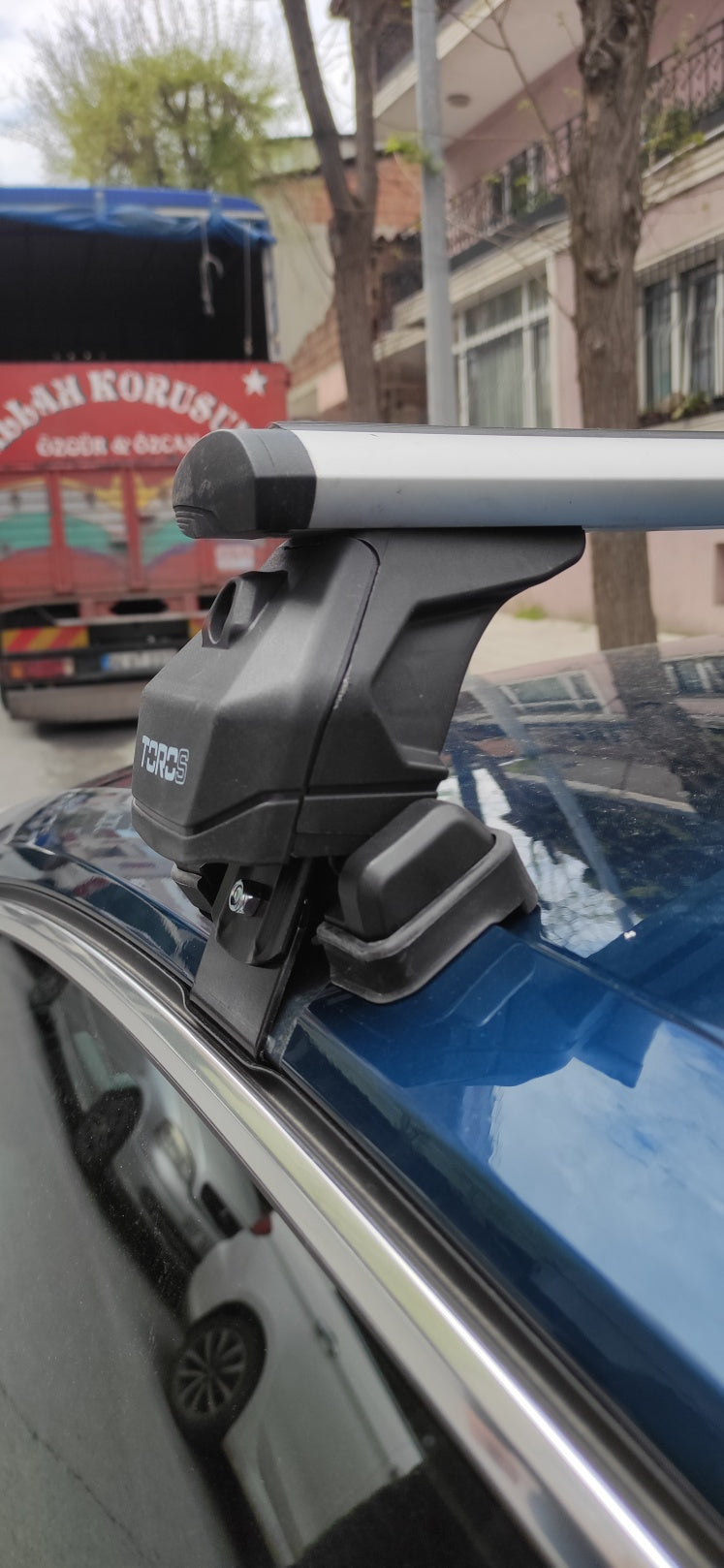 For Volkswagen Passat B8 2015-Up Roof Rack Cross Bar Normal Roof Black For Volkswagen Passat B8 2015-Up Roof Rack Cross Bar Normal Roof Black